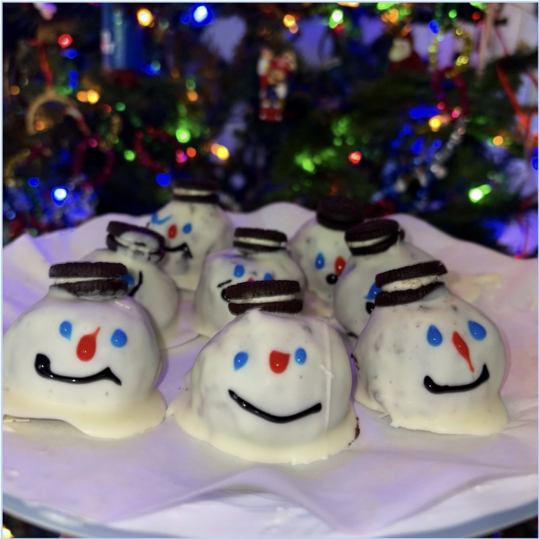 Frozen Oreo Snowmen